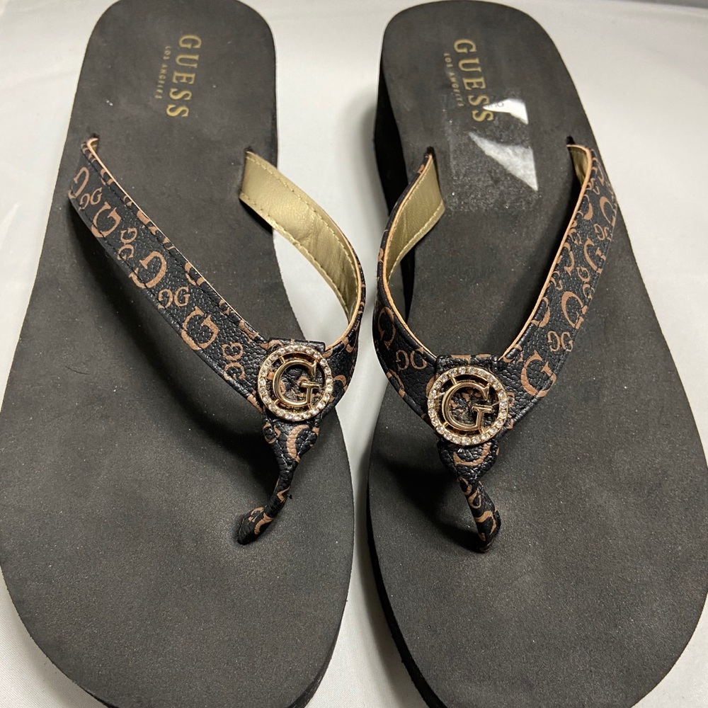 Guess Platform Wedge Flip Flops Sz 9